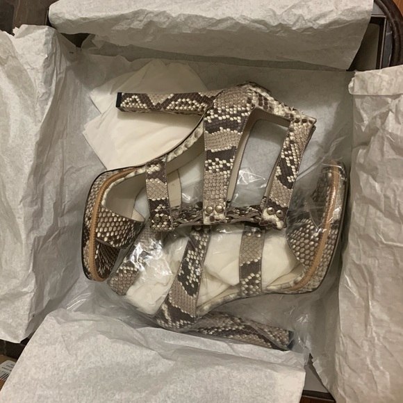 Gucci Shoes - 100% Authentic Gucci Heels